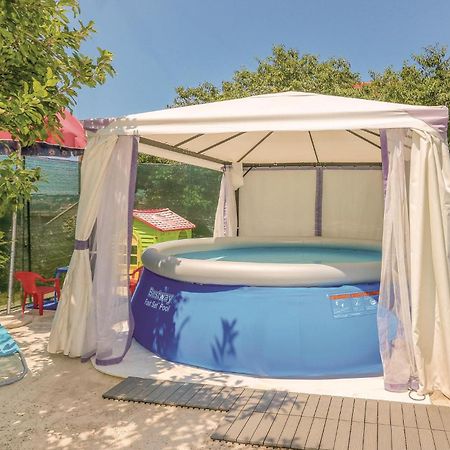 Amazing Home In Podstrana With Kitchen Zewnętrze zdjęcie