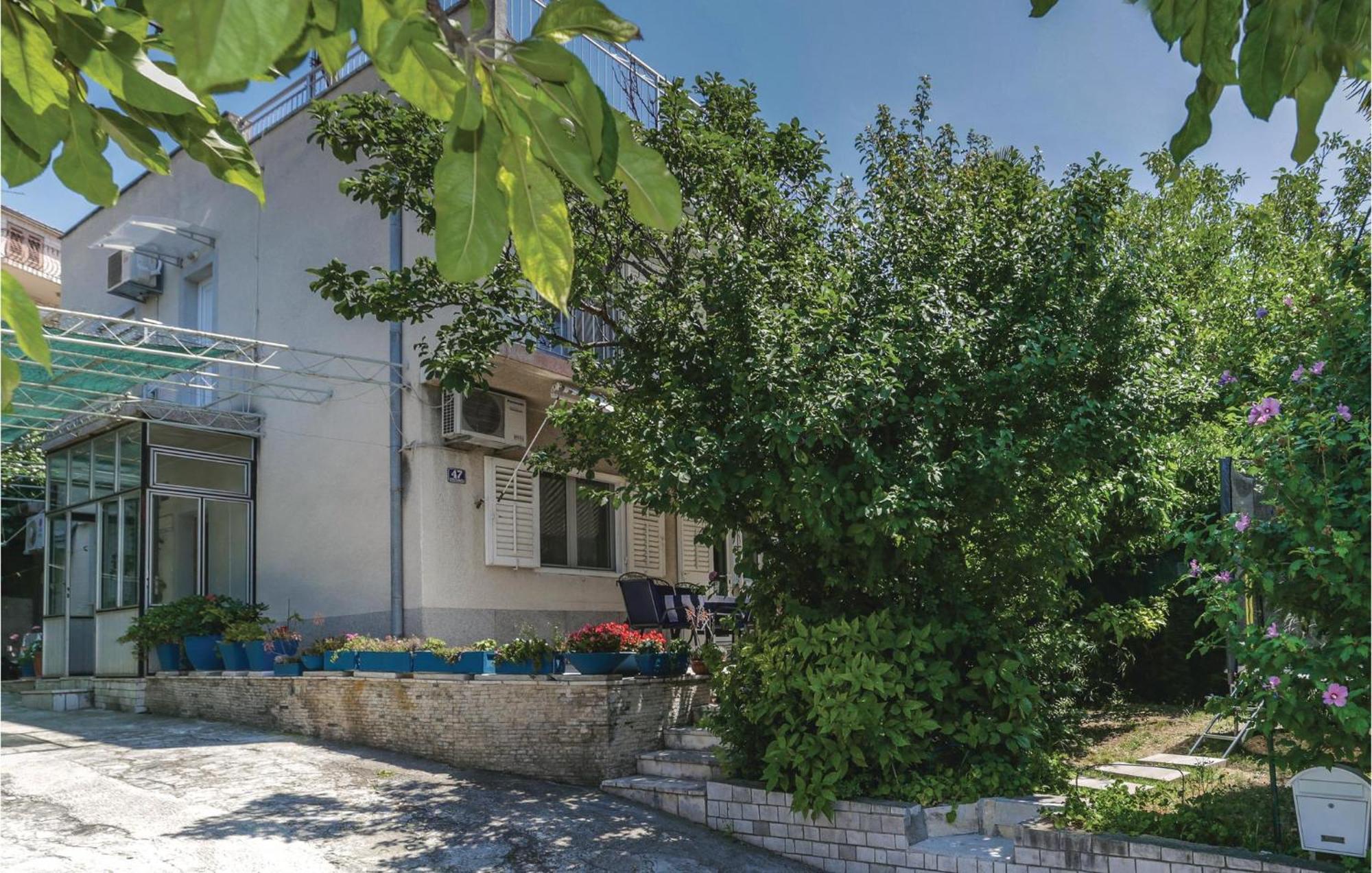 Amazing Home In Podstrana With Kitchen Zewnętrze zdjęcie