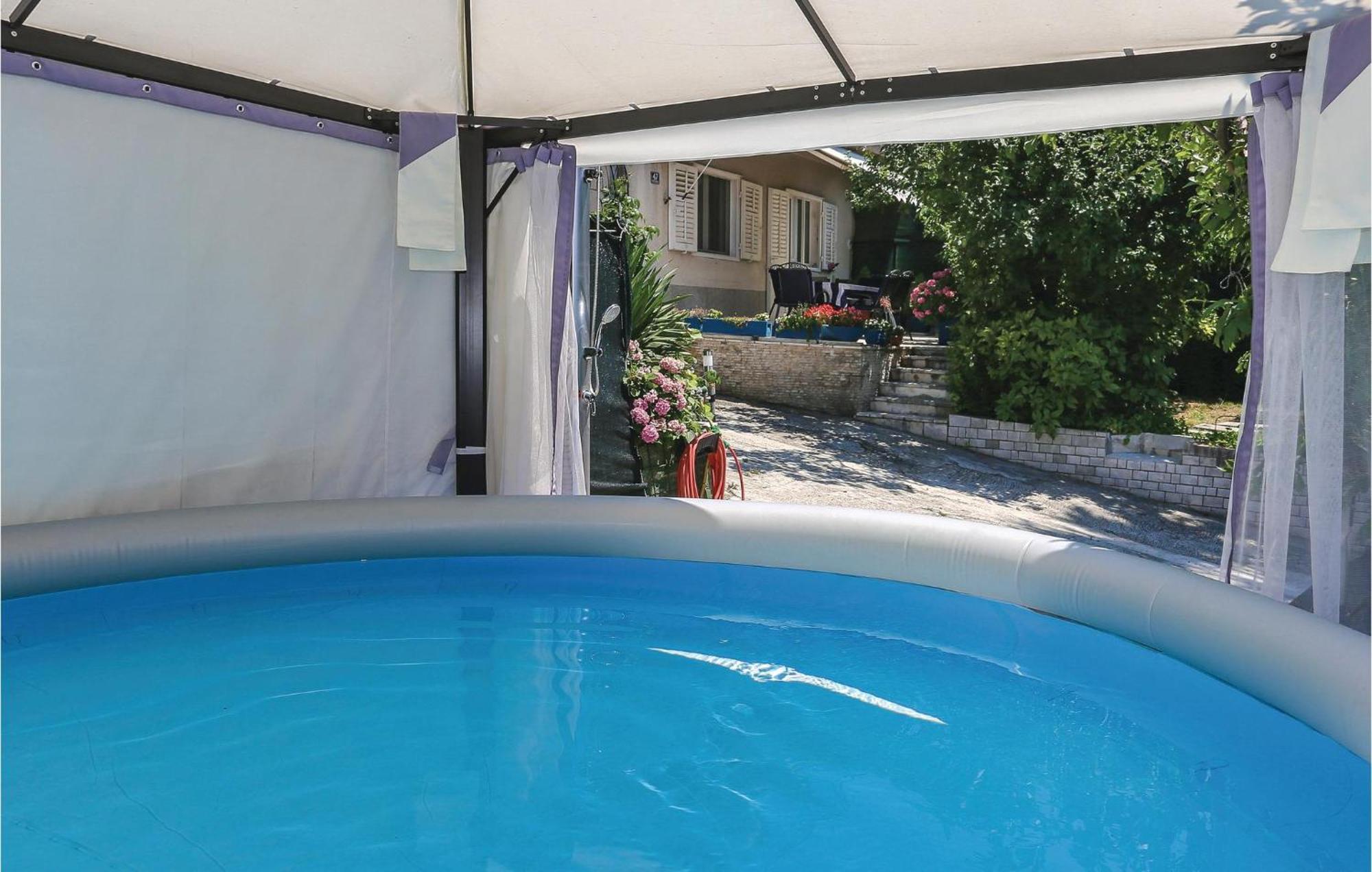 Amazing Home In Podstrana With Kitchen Zewnętrze zdjęcie